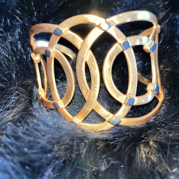 Julie Vos Gold and Black Bracelet - Picture 11 of 11